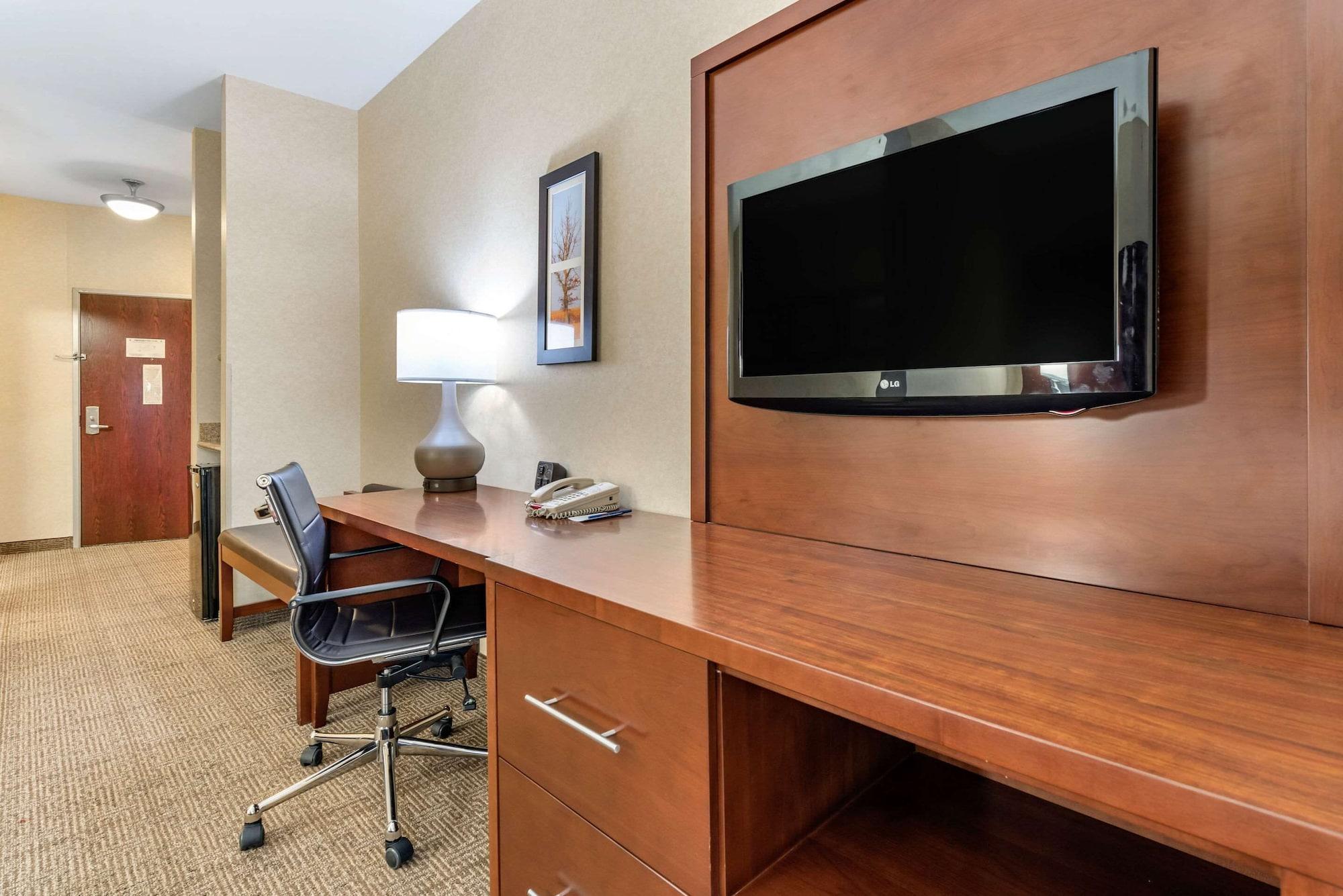 Comfort Suites South Elkhart Buitenkant foto