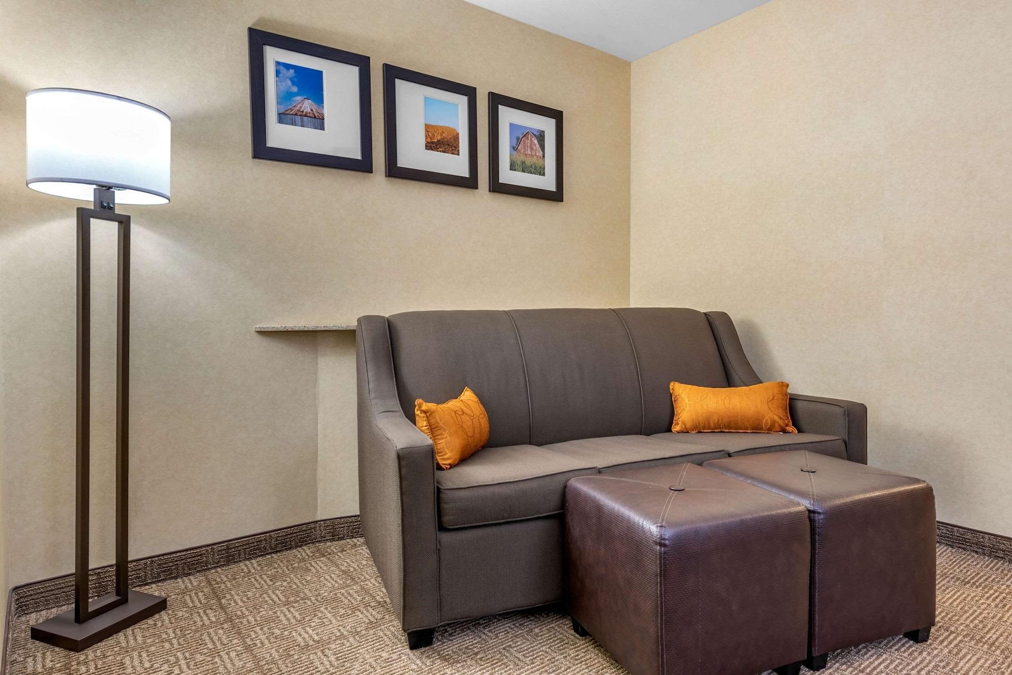 Comfort Suites South Elkhart Buitenkant foto