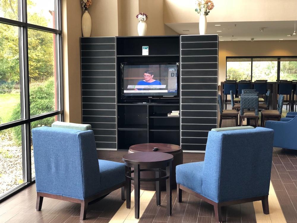Comfort Suites South Elkhart Buitenkant foto
