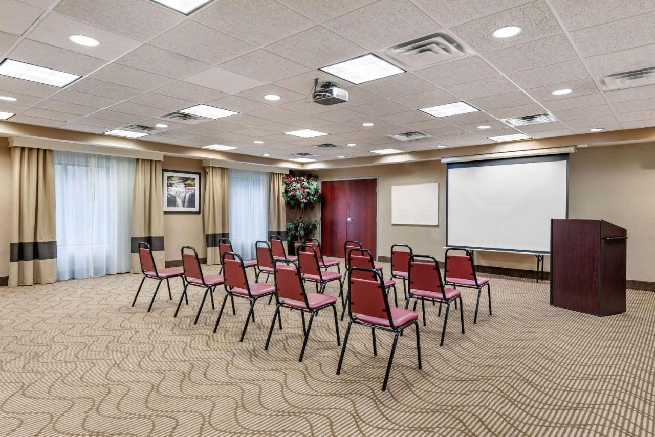 Comfort Suites South Elkhart Buitenkant foto