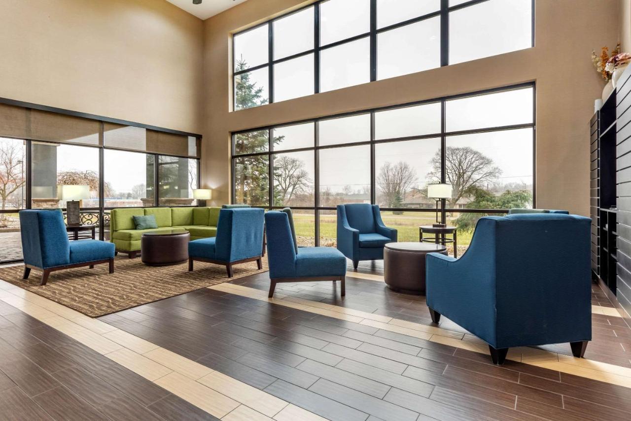 Comfort Suites South Elkhart Buitenkant foto