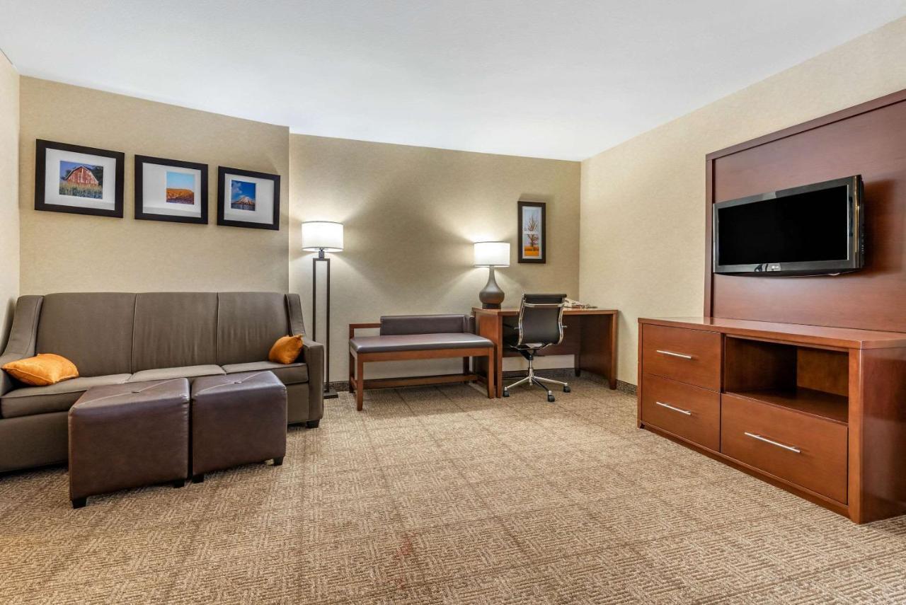 Comfort Suites South Elkhart Buitenkant foto